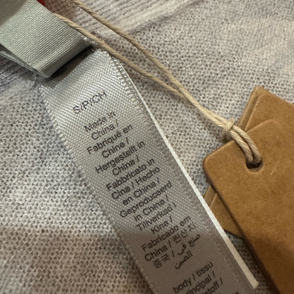 SKIMS featherweight cashmere Light Heather Gray Cardigan size Small, NWT - Picture 3 of 3